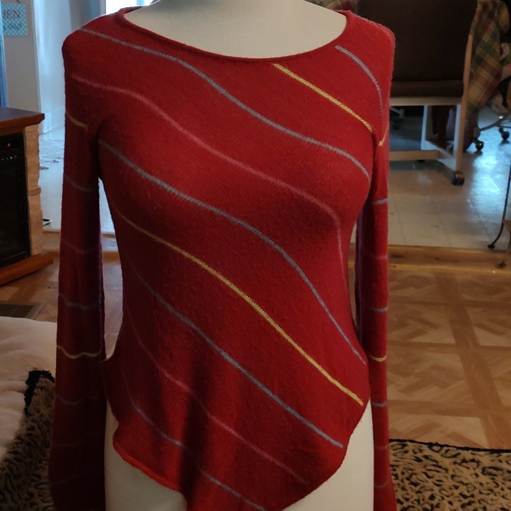 Olian sweater 
